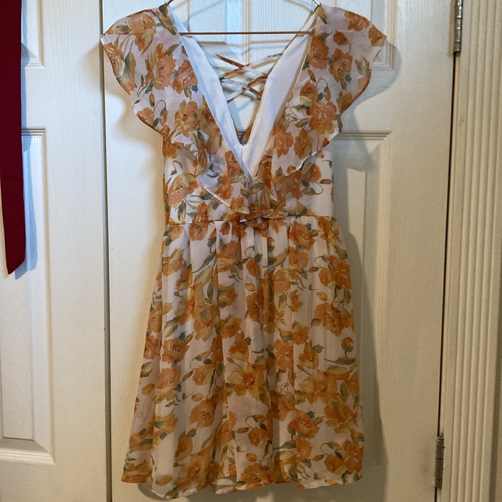 Dress - Picture 3 of 3